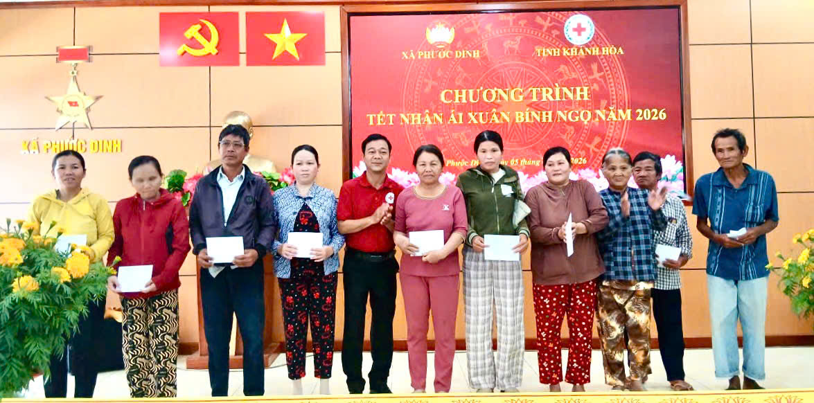 Mang mùa xuân đến 600 hộ gia đình khó khăn tại Khánh Hòa 